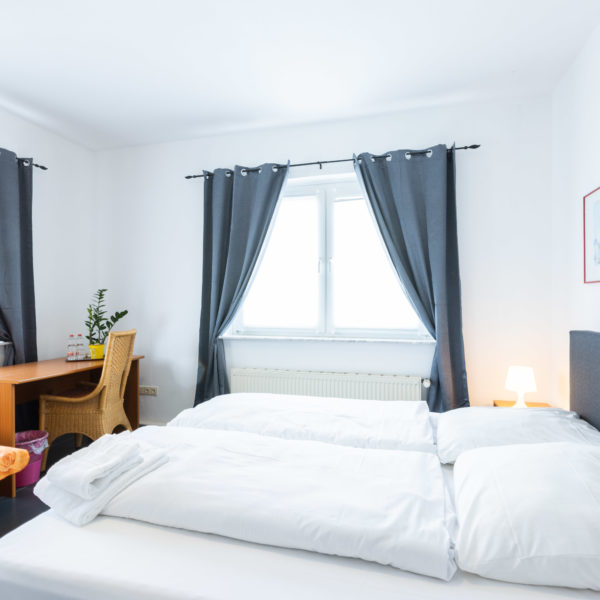 Zimmer im Olympic Hotel in Equord